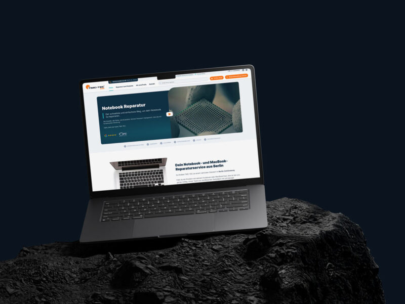 Notebook mit geöffneter TMC-TEC Website